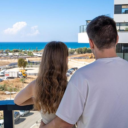 Hi-Yam Seaview Apartments & Suites - יש ממ"ד Bat Yam Eksteriør billede