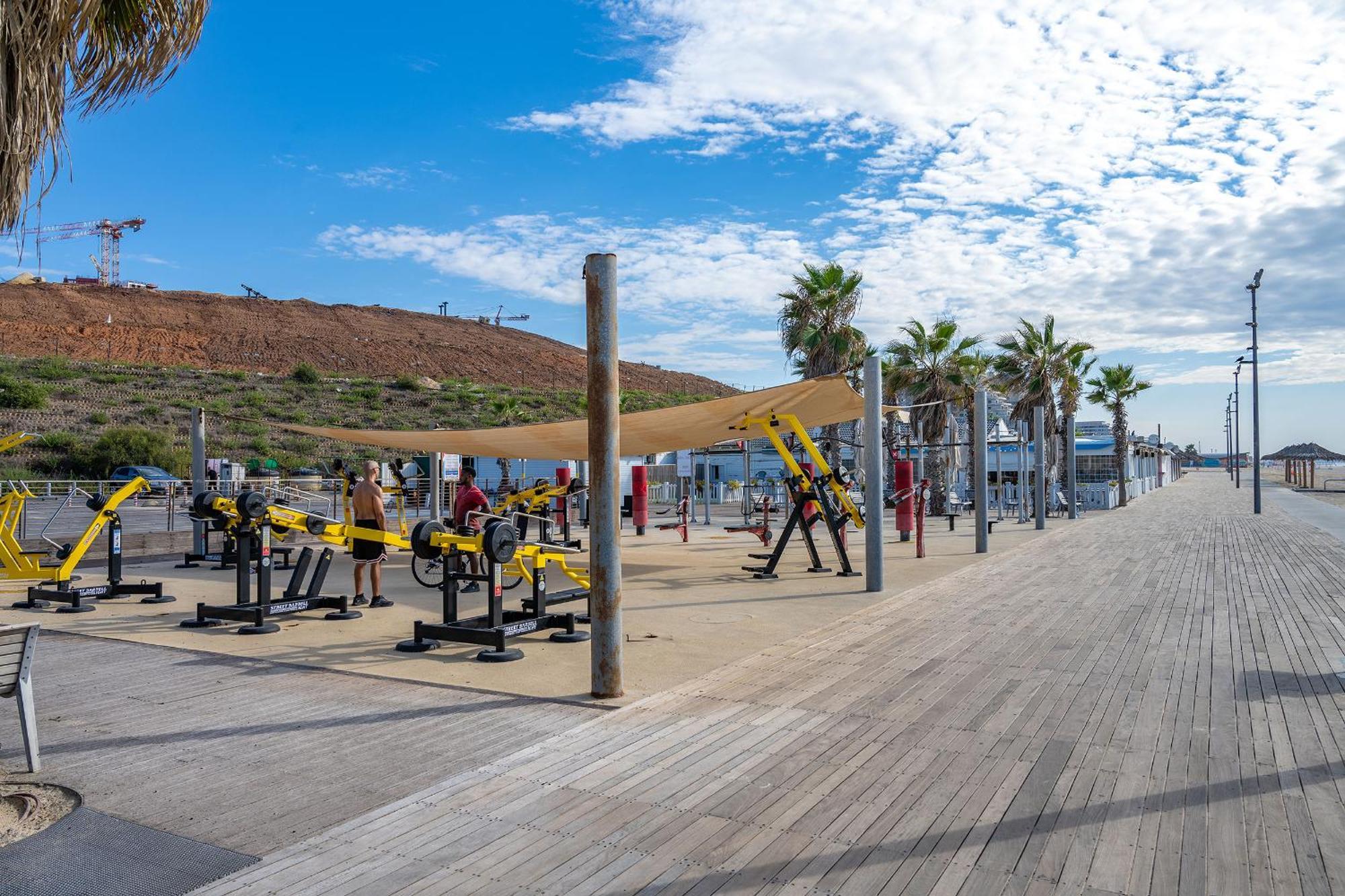 Hi-Yam Seaview Apartments & Suites - יש ממ"ד Bat Yam Eksteriør billede