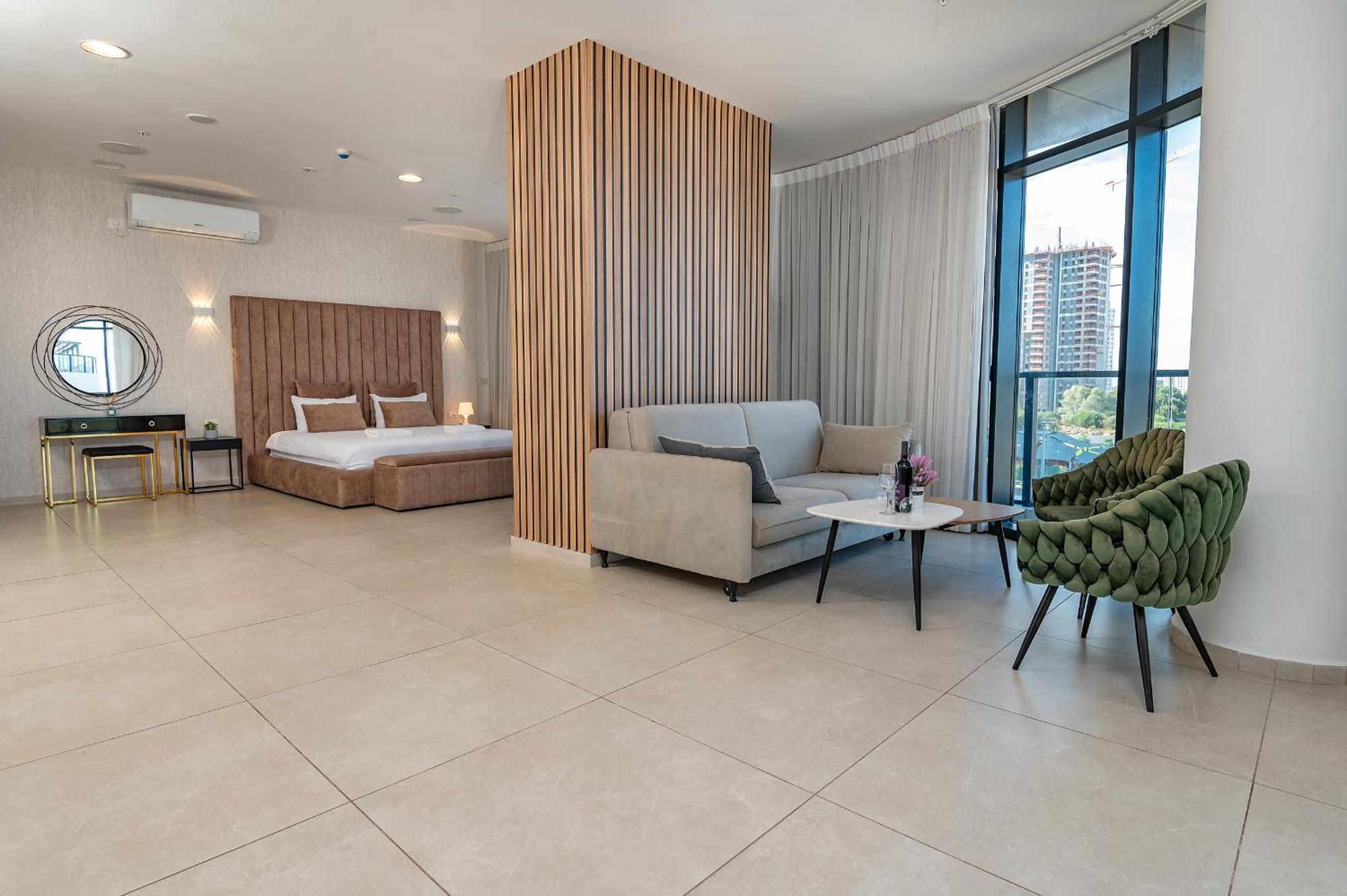 Hi-Yam Seaview Apartments & Suites - יש ממ"ד Bat Yam Eksteriør billede