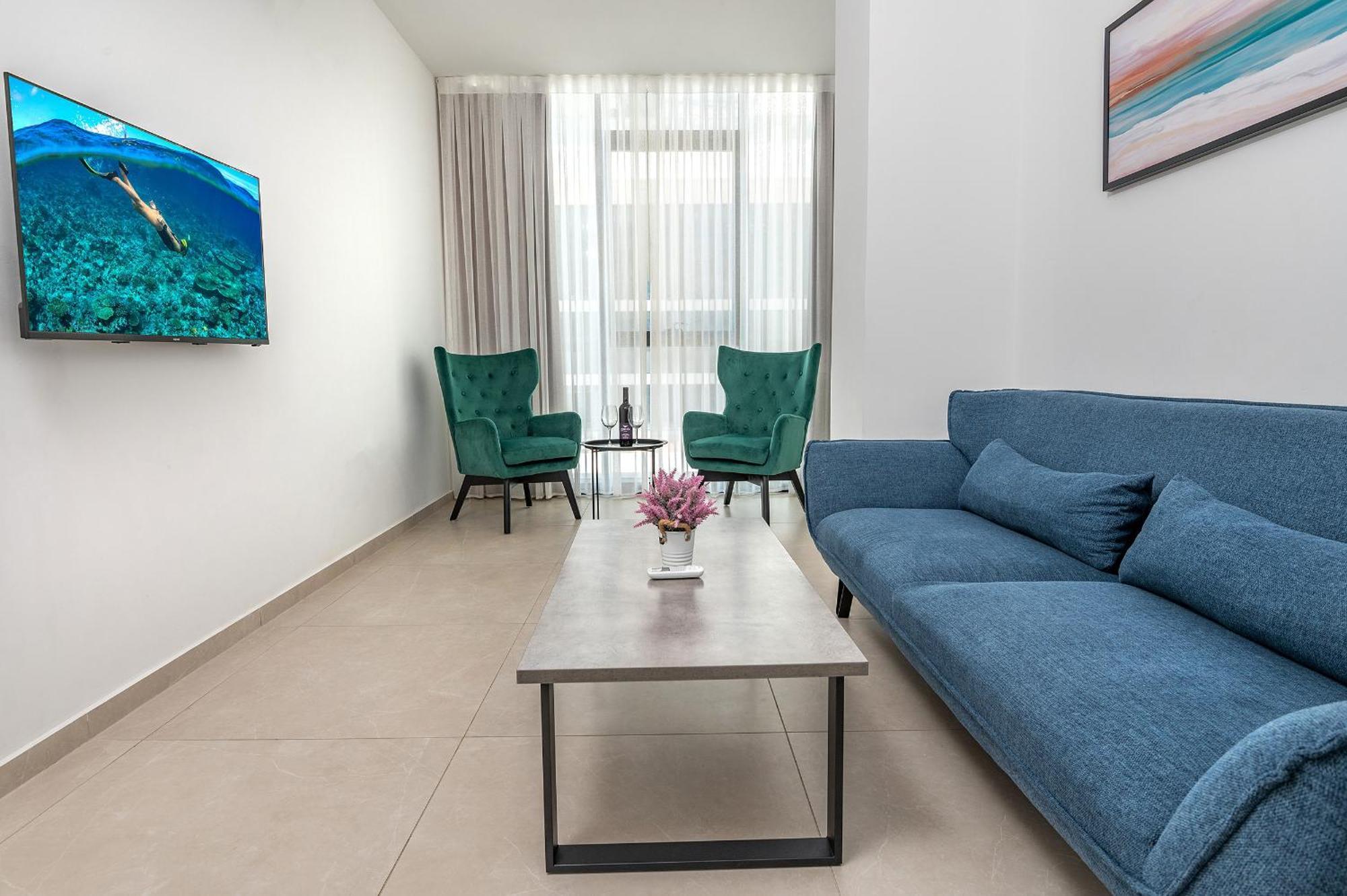 Hi-Yam Seaview Apartments & Suites - יש ממ"ד Bat Yam Eksteriør billede