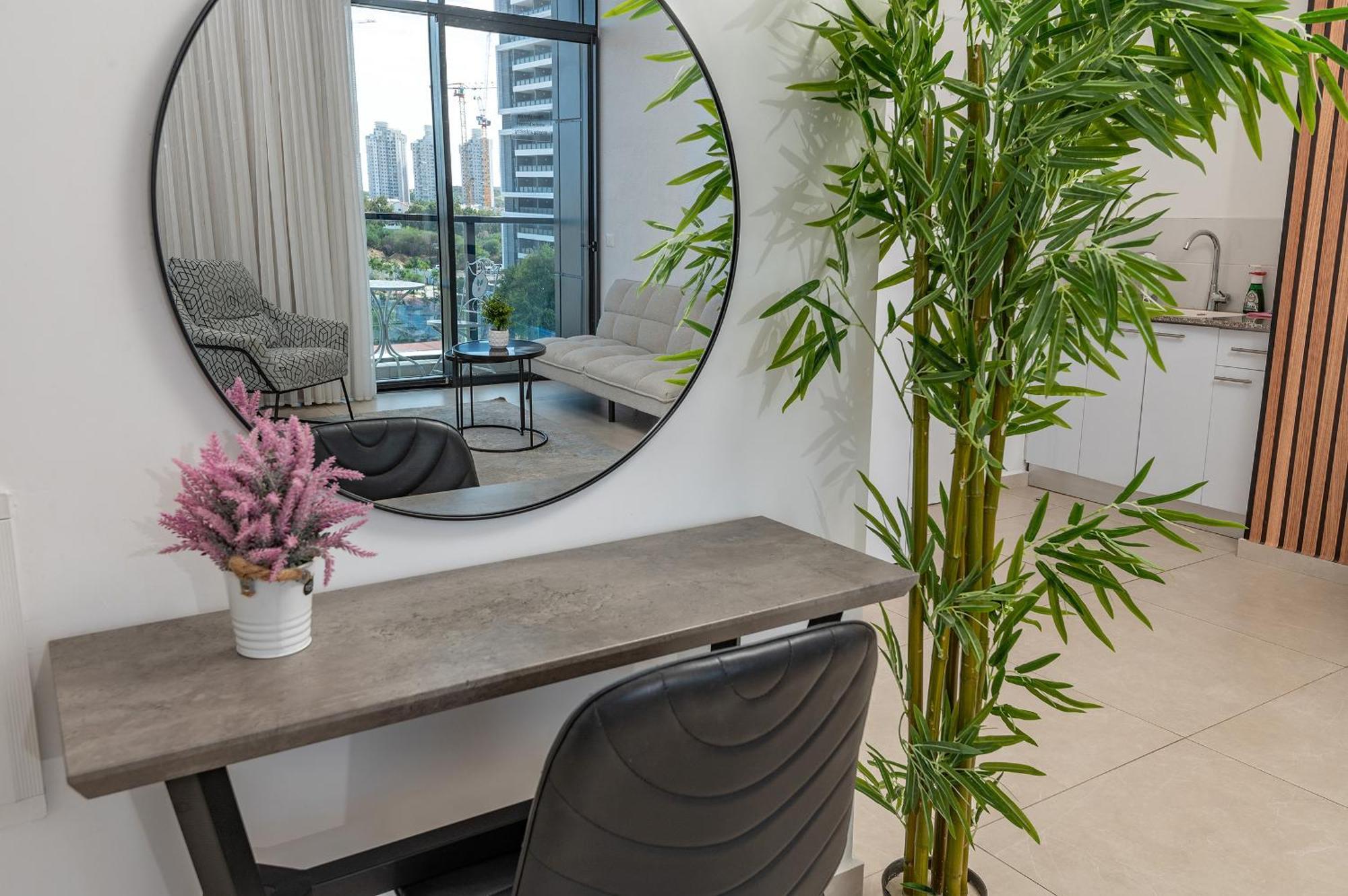 Hi-Yam Seaview Apartments & Suites - יש ממ"ד Bat Yam Værelse billede