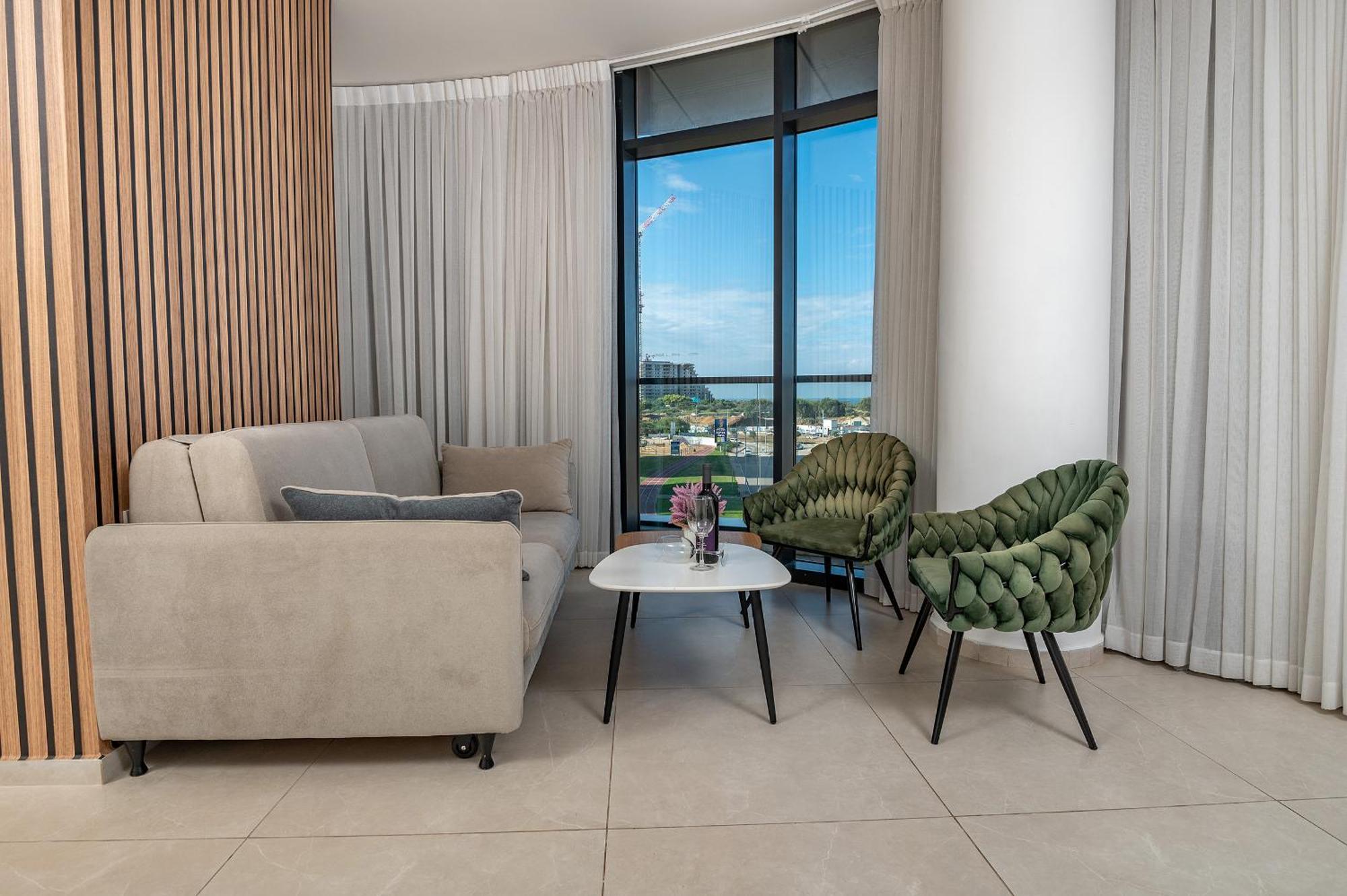 Hi-Yam Seaview Apartments & Suites - יש ממ"ד Bat Yam Værelse billede