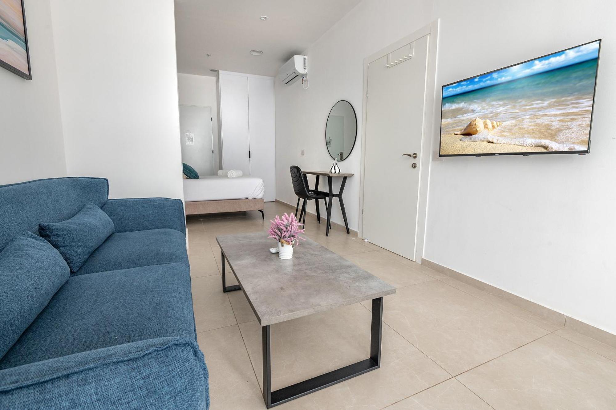 Hi-Yam Seaview Apartments & Suites - יש ממ"ד Bat Yam Værelse billede